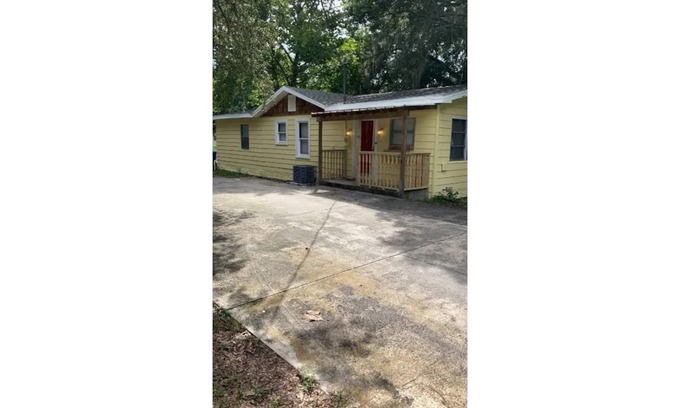 Brooksville Cottage | Welcome to Gumby's Cottage in Nobleton, FL 34661! Just 11 miles from Brooksville