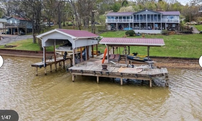 Calhoun House | Welcome to our lake house on the beautiful Hiwassee River!