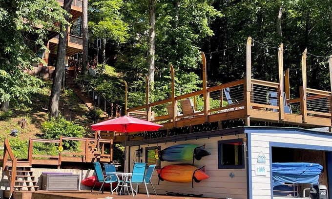Sunset Cove Apartment | Welcome to Our Little Slice of Heaven on the Lake!