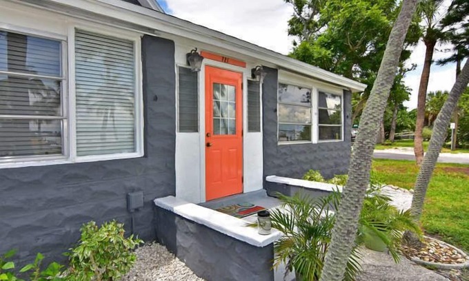 Longbeach Village House | Welcome To Paradise!