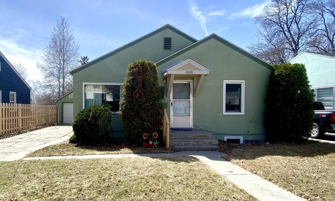 Billings House | Welcome to the College Streets!