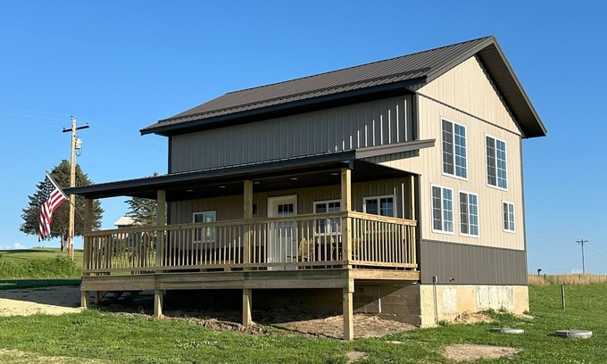 Vernon County Cabin | Welcome to The Fox Farm cabin