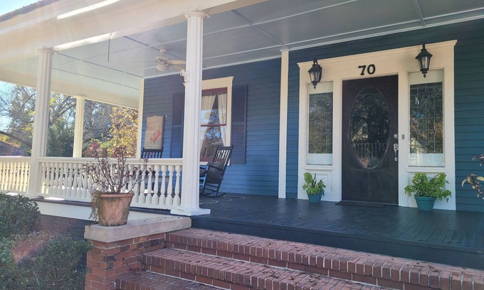Newnan House | Welcome to The Front Porch, where memories are made.
