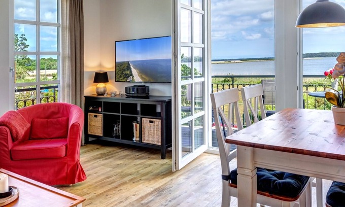 Balm Apartment | Welcome to the idyllic residence on Lake Balmer See, BS52!