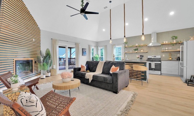 Rex House | Welcome to the Urban Jungle