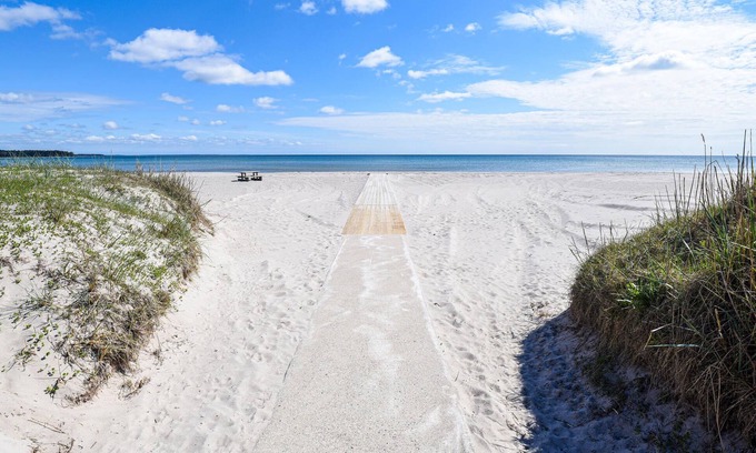 Slite House | Welcome to this small cottage, located near one of Gotland's most popular beaches.