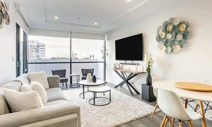 Wollongong CBD Apartment | Welcome to your next dream vacation destination!