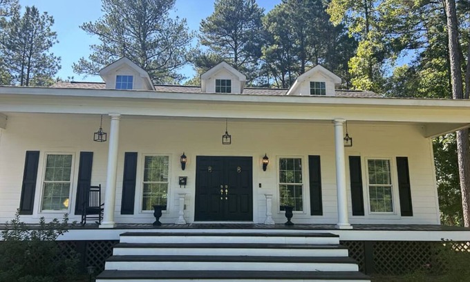 Mount Berry House | Welcome to Your Charming Retreat in Plainville, Georgia