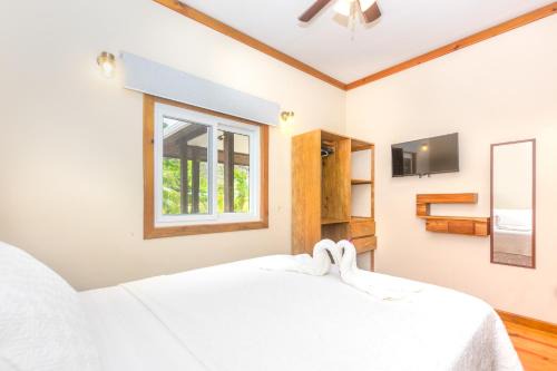 Gibson Bight Apartment | Wescot Villas Palm View