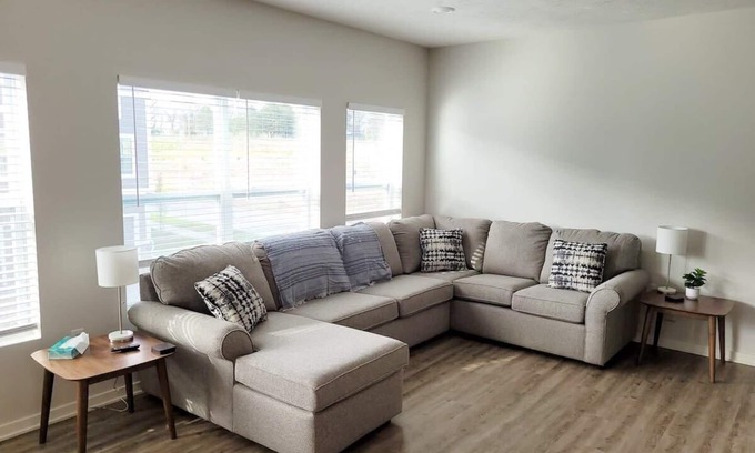 Elkhorn House | West Omaha Retreat with Patio Near Trails