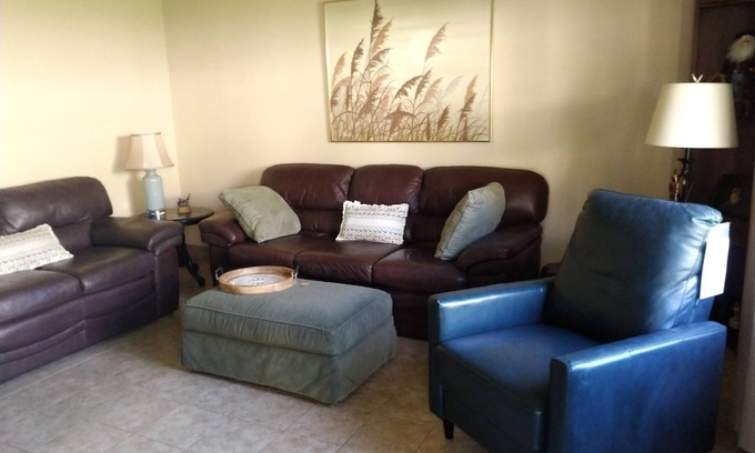 Oroville House | Western Theme with complimentary bottle of wine