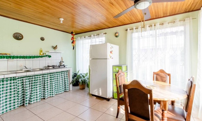 Quesada House | WFH & Wellness cerca de Juan Castro Blanco