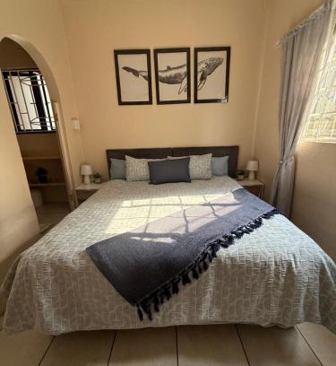 Amanzimtoti Apartment | Whale's Cove
