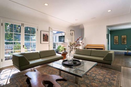 Los Feliz House | Whimsical Los Feliz House - Pool - Fire Pit - Dogs OK