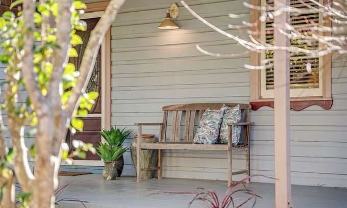 Wentworth Falls Cottage | Whispering Pines Cottages