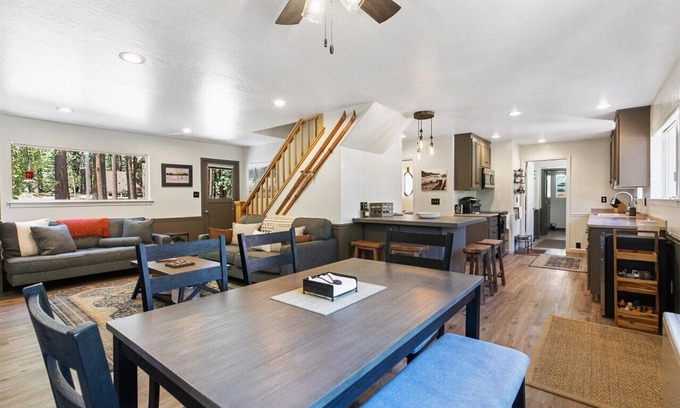 Plumas Eureka Estates Cabin | "Whispering Pines" Family Retreat - By the Feather River in Graeagle