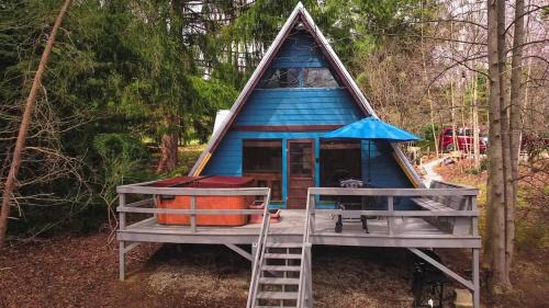 Rockbridge House | Whispering Waters, Hocking Hills, Hot Tub, Pond