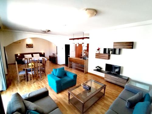 Hamra Hotel | White House Suites