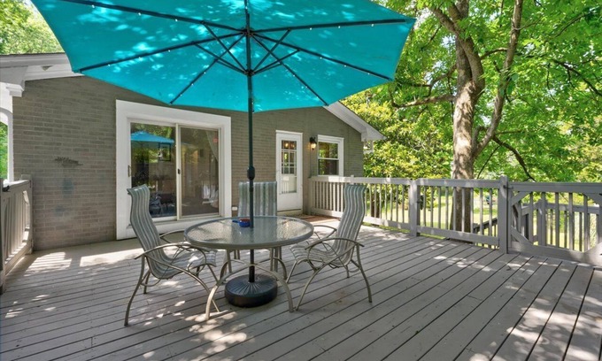 Cross-County House | White Oak 4BR @ Patterson Place