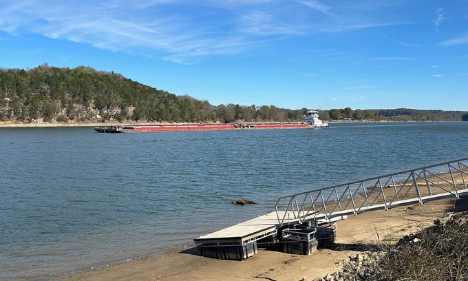 Flatwoods RV Rental | White Oak Landing RV, Charming river side gated RV park Near historic Clifton TN