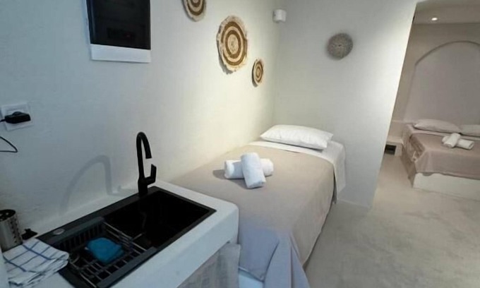 Ios Hotel | White Sand Cave Suite