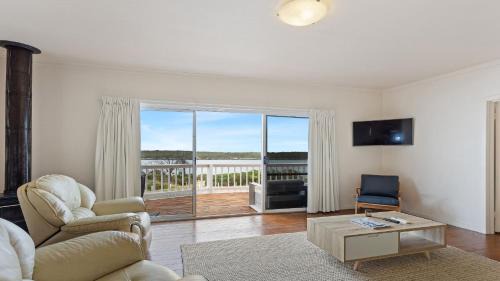 Lake Wangary House | White Springs, Our Peaceful Holiday House In Coffin Bay