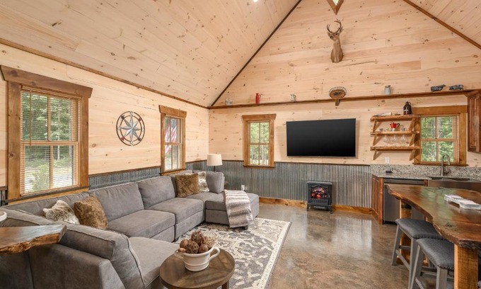 Rising Fawn House | White Tail Fawn Cabin