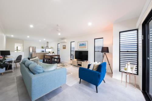 Airlie Beach House | Whitsunday Whisper Terrace - Townhouse Pets Airlie