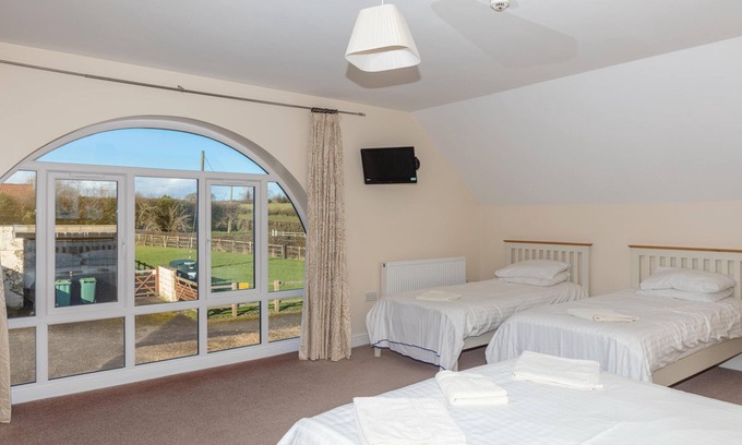 Hardstoft House | Whittonlodge B&B & Holiday let