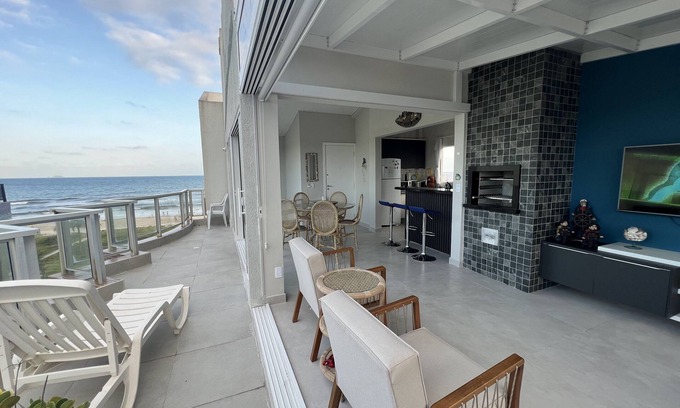 Matinhos Apartment | Wide Coverage Facing the Sea and Barbecue