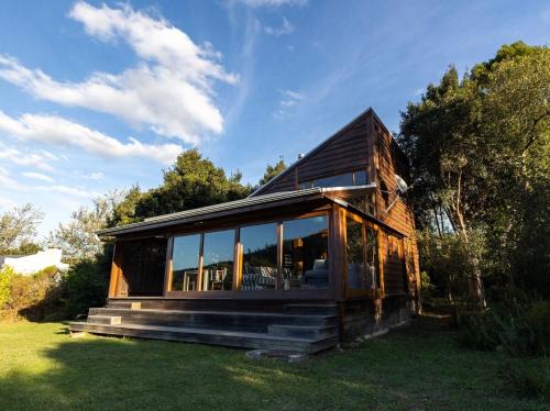 Barrydale House | Wild and off-the-grid with style