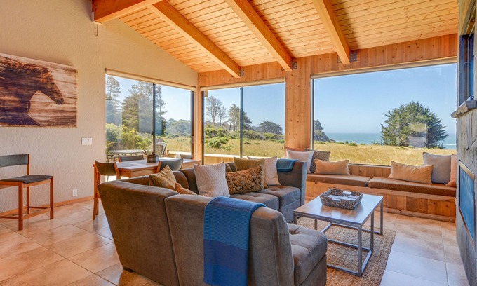 Sea Ranch House | Windsong.Oceanfront Views from ALL rooms, Single Story, & Private Hot Tub
