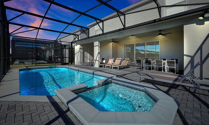 Davenport House | Windsor Island High-End Retreat + Grill Area