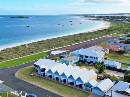 Lancelin Apartment | Windsurfer Beach Chalet 2