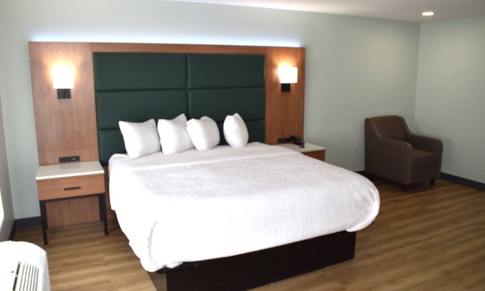 Ontario Hotel | Wingate by Wyndham Mansfield OH