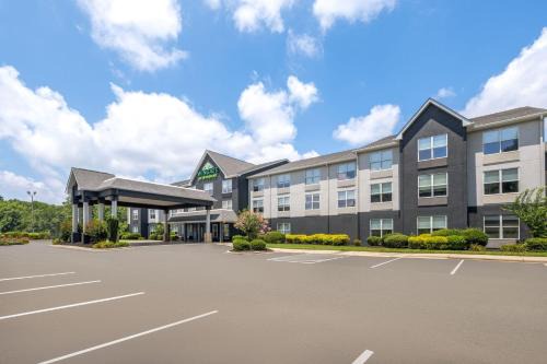 Matthews Hotel | Wingate by Wyndham Matthews - Charlotte