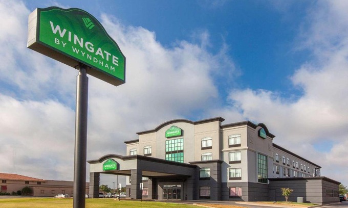 Wheatland Hotel | Wingate by Wyndham Oklahoma City Airport