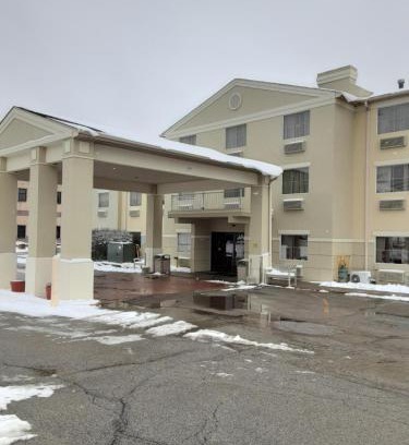 Willock Hotel | Wingate by Wyndham Pittsburgh West Mifflin