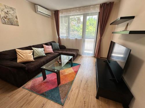 Shiligarnika Apartment | Winslow Highland escape apartment