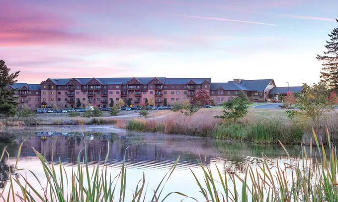Lake Delton Resort | Wisconsin Dells Adventure! Glacier Canyon Resort w/Access to Water Parks!