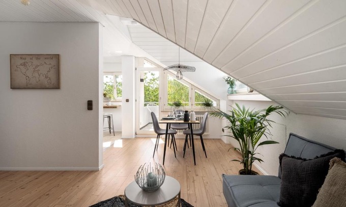 Singen Apartment | Wohlfühlwohnung mit Parkplatz, Zentral, schnelles Wlan, Bodensee & Schweiz Nähe