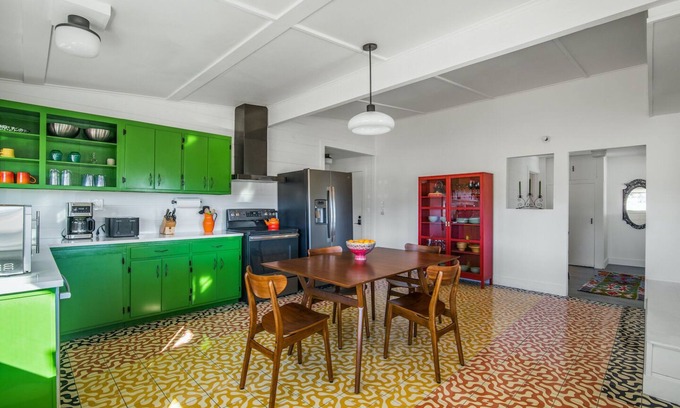 Wonder Valley House | Wonder Valley Green House (Hot Tub/BBQ/Hammocks)