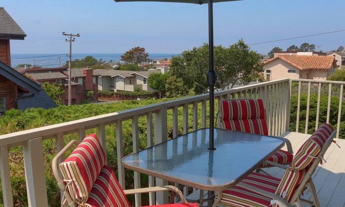 Marine Terrace House | Wonderful Cambria Oceanview Home Within Walking Distance to the Sea