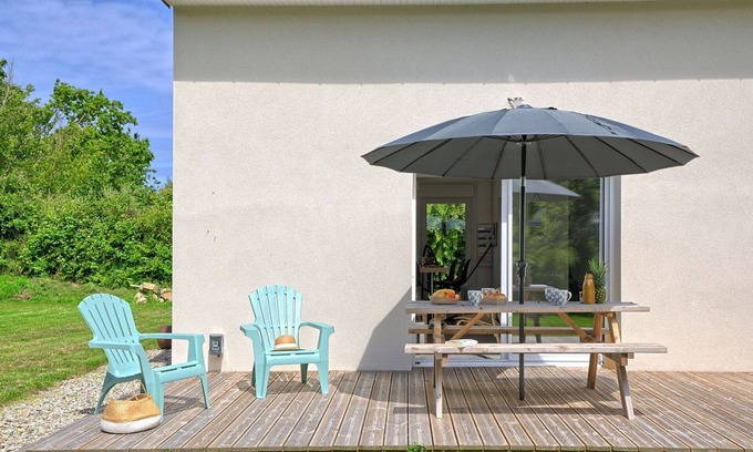 Plougrescant House | Wonderful private villa for 4 guests with TV, terrace and parking