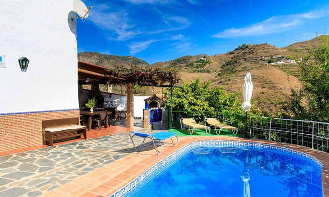 Almunecar Villa | Wonderful private villa for 4 people with private pool, WIFI, TV, terrace and pets allowed