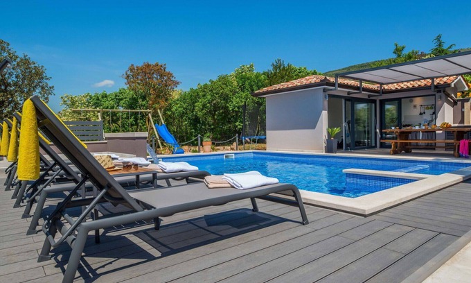 Viskovici Villa | Wonderful private villa with WIFI, private pool, hot tub, A/C, TV, terrace and panoramic view