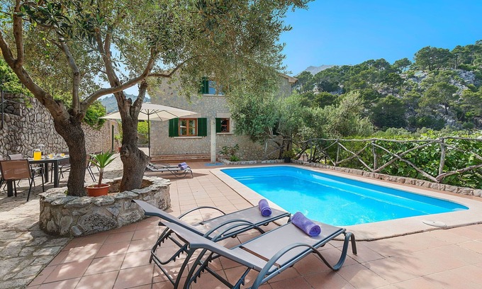 Selva House | Wonderful private villa for 8 guests with WIFI, A/C, private pool, TV and terrace