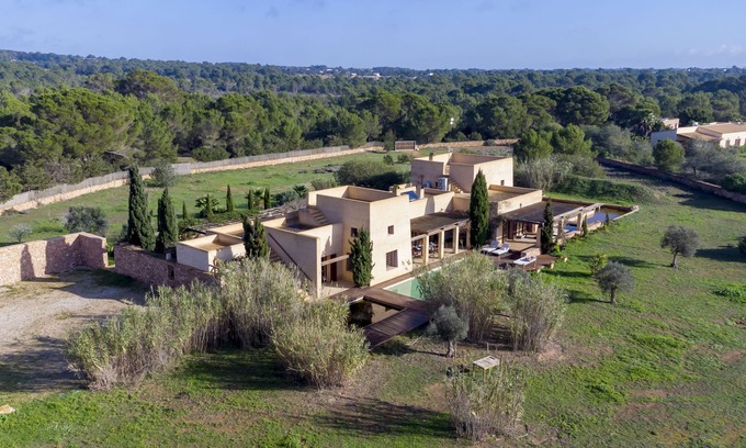 Formentera Cottage | Wonderful rustic Villa with pool and garden, just 7 minutes from the beach