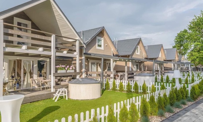 Grabowo Koscierskie House | Woodhouse Resort Dobrogoszcz