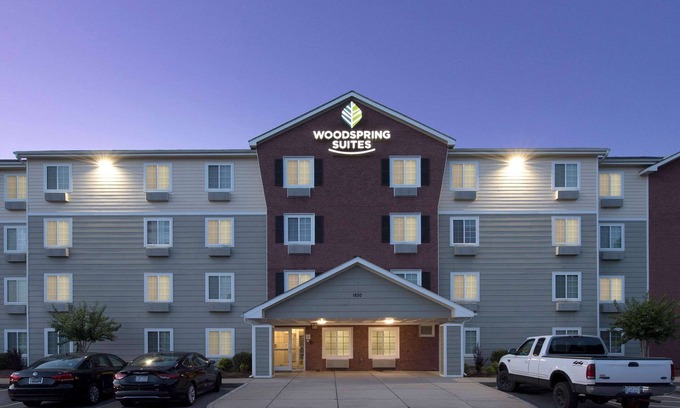Gastonia Hotel | WoodSpring Suites Charlotte Gastonia